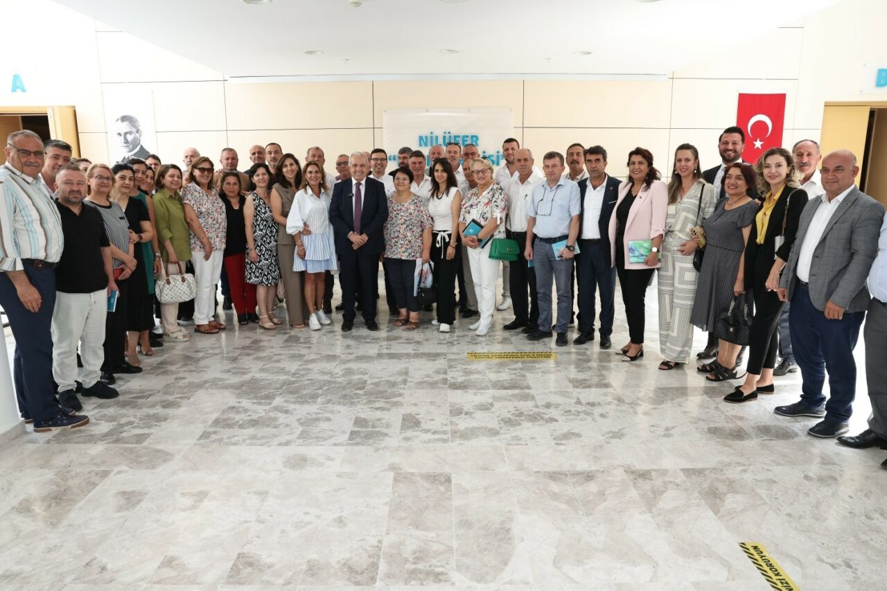 NİLÜFER BELEDİYE BAŞKANI ŞADİ ÖZDEMİR, NİLÜFER’DEKİ 64 MAHALLE MUHTARIYLA BİR