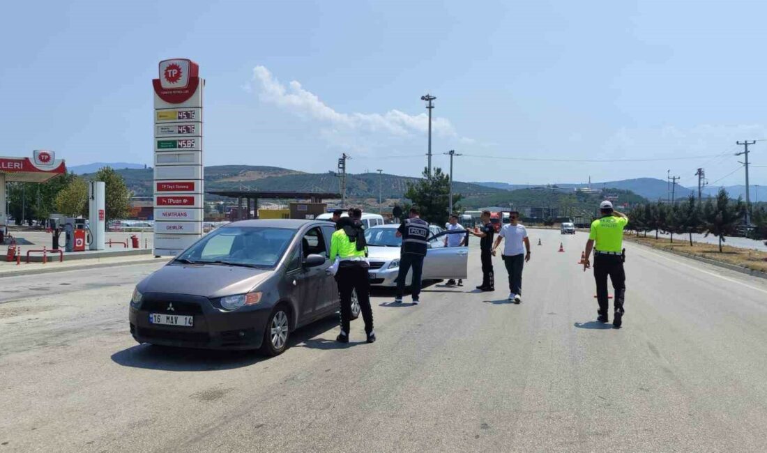 İL EMNİYET MÜDÜRLÜĞÜ GEMLİK İLÇE EMNİYET MÜDÜRÜĞÜ EKİPLERİ, TATİLCİLERİN YOĞUN