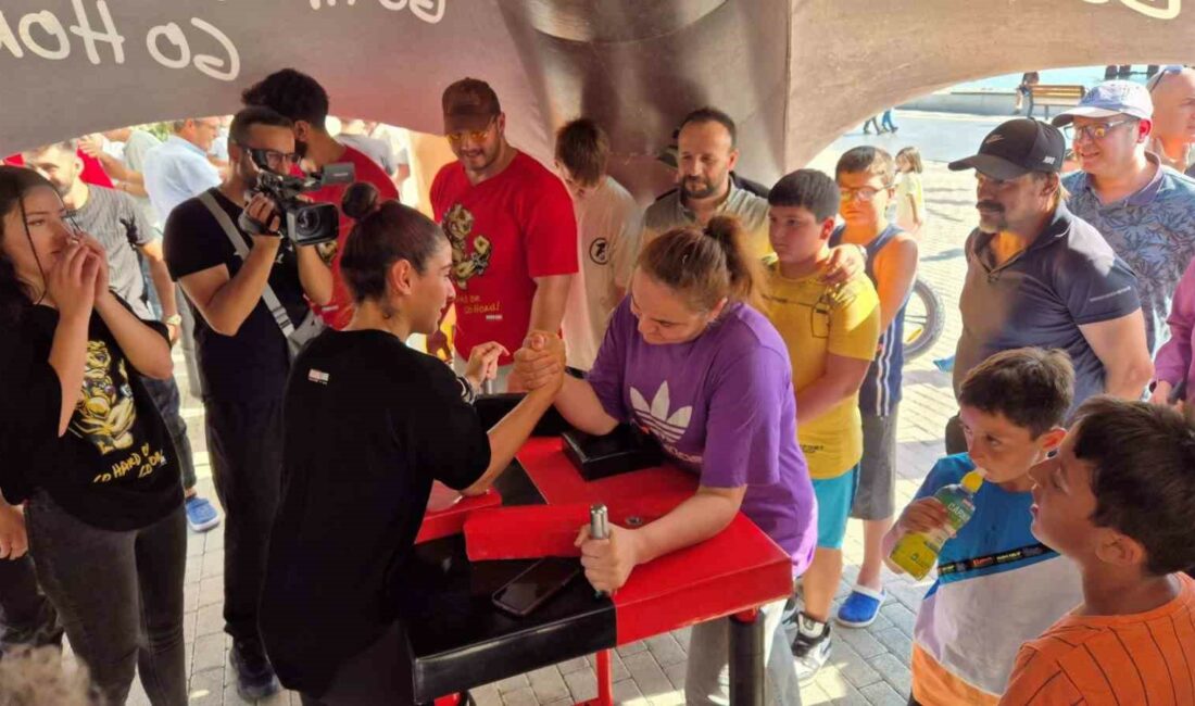 Şampiyonlar halkla bilek güreşi yaptı GEMLİK BELEDİYESİ İLE GEMLİK BELEDİYESPOR KULÜBÜ İŞBİRLİĞİNDE DÜZENLENEN “HALKLA BİLEK