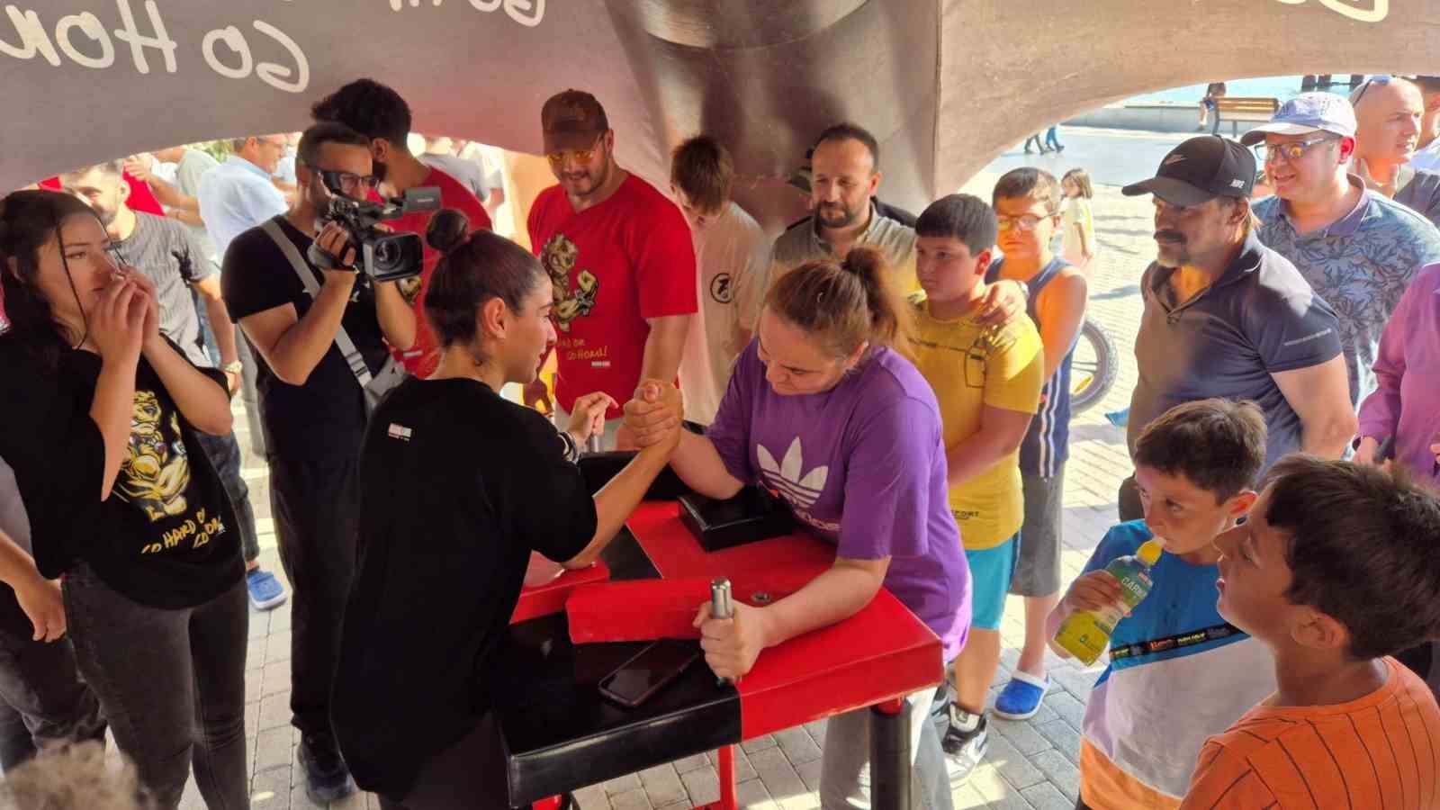 GEMLİK BELEDİYESİ İLE GEMLİK BELEDİYESPOR KULÜBÜ İŞBİRLİĞİNDE DÜZENLENEN “HALKLA BİLEK