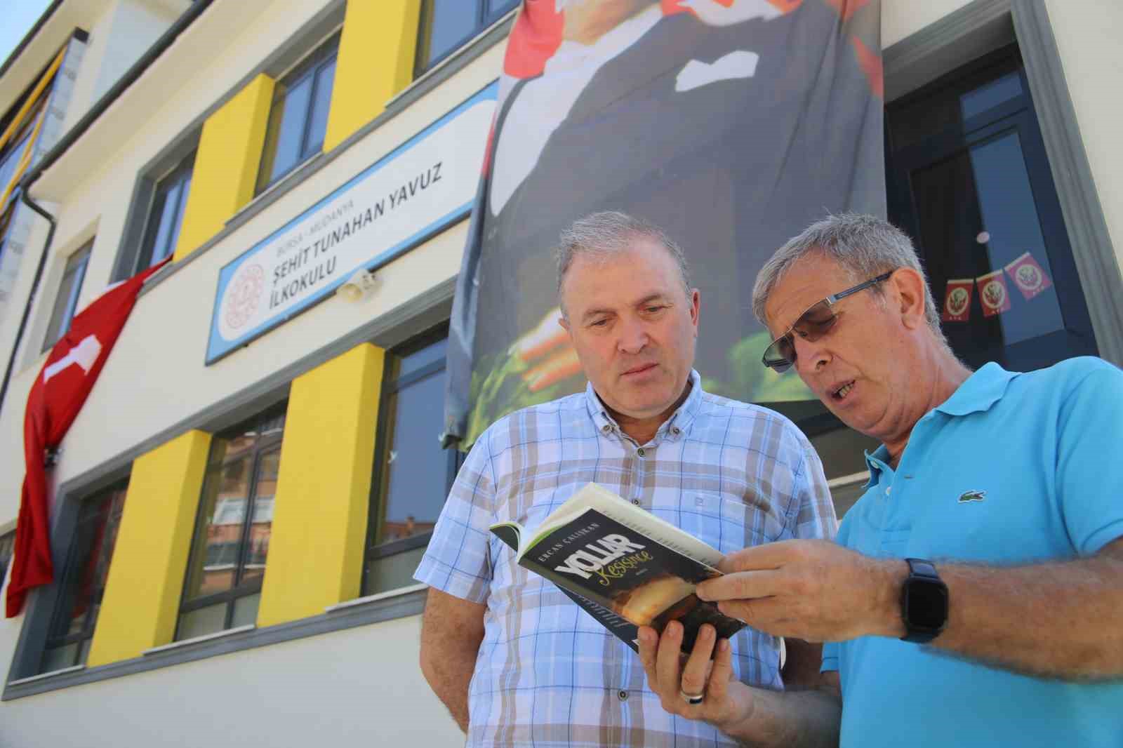 YAZDIĞI 'YOLLAR KESİŞİNCE' ADLI ROMANINDA KATILDIĞI PENÇE-KİLİT OPERASYONUNDA EL YAPIMI