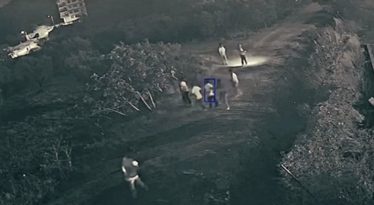 BURSA'DA SOSYAL MEDYA ÜZERİNDEN TARTIŞAN VE MESAJLAŞARAK BULUŞAN İKİ GRUBUN