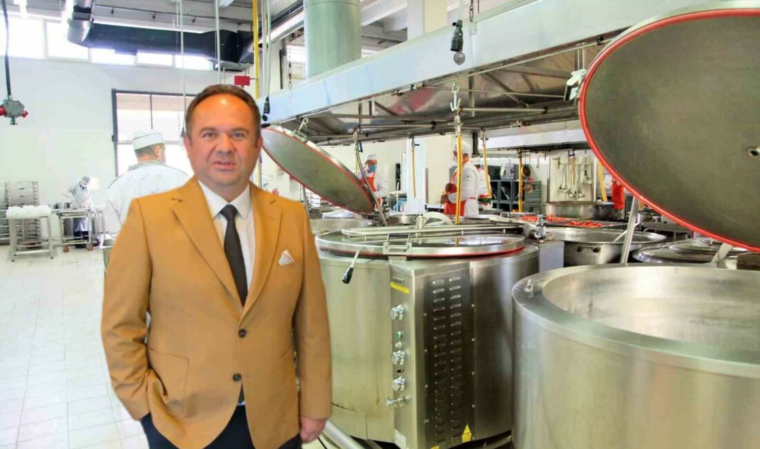 Tencere enflasyonu ilk yarıda yüzde 32,30’a geriledi BURSA YEMEK SANAYİCİLERİ DERNEĞİ (BUYSAD) BAŞKANI COŞKUN DÖNMEZ, 1 OCAK