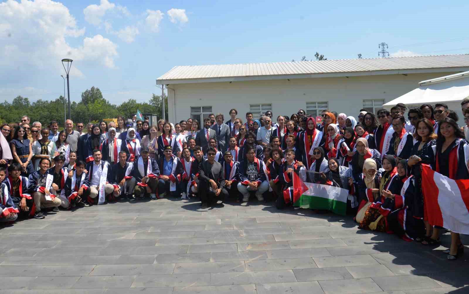 BURSA ULUDAĞ ÜNİVERSİTESİ’NDE (BUÜ) TÜRKÇE EĞİTİMİ ALAN YABANCI ÖĞRENCİLER, GERÇEKLEŞTİRİLEN