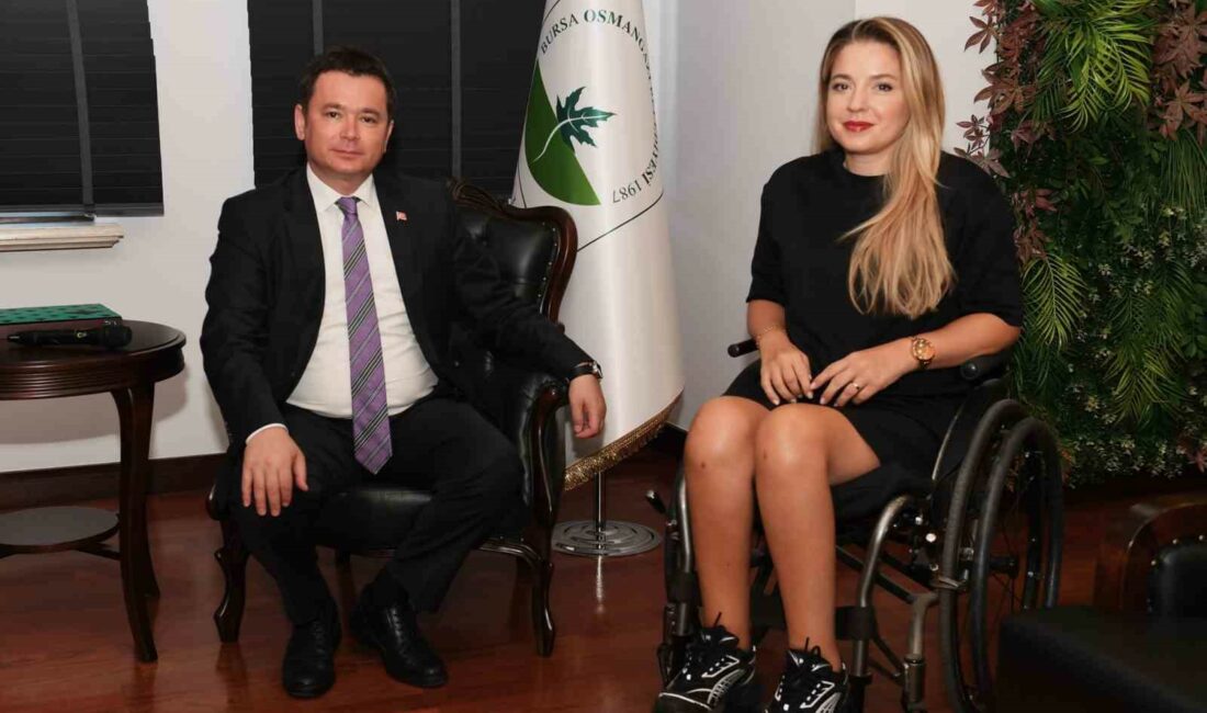 Türkiye’nin ilk engelli kadın pilotundan bir ilk daha BURSA (İHA) - OSMANGAZİ BELEDİYESİ YAZI İŞLERİ MÜDÜRLÜĞÜ PERSONELİ KÜBRA