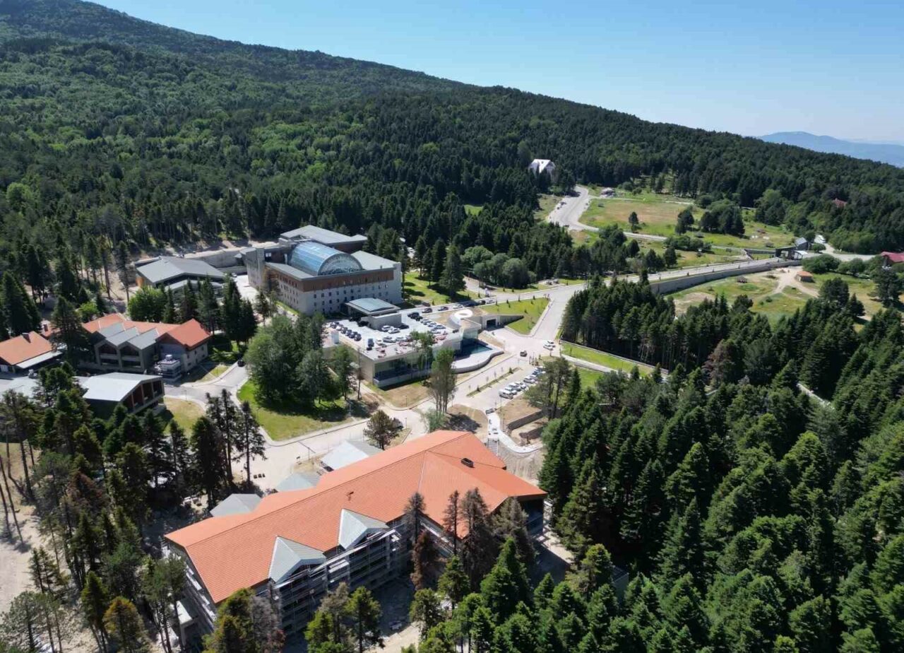 İŞ DÜNYASININ REFERANS EĞİTİM MERKEZİ BURSA BUSİNESS SCHOOL