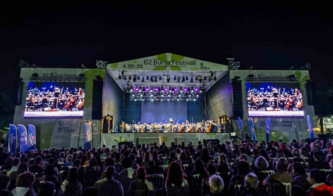 Uluslararası Bursa Festivali, ‘Flamenko’ rüzgârıyla başladı TÜRKİYE’NİN EN UZUN SOLUKLU ULUSLARARASI FESTİVALLERİNDEN OLAN ULUSLARARASI BURSA FESTİVALİ