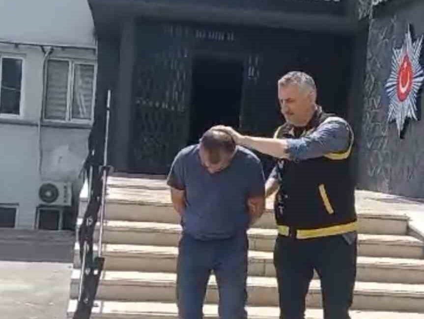 Vatandaşı yaralayan köpeğin sahibi gözaltına alındı BURSA'DA TARLA SULAMAYA GİDEN 54 YAŞINDAKİ KUTBEDDİN GÜNEŞ'E SALDIRAN KANGAL