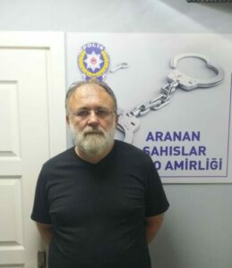 11 yıldır aranan şüpheli yakayı Whatsapp’tan ele verdi 11 YILDIR ARANAN ŞÜPHELİ YAKAYI WHATSAPP'TAN ELE VERDİ