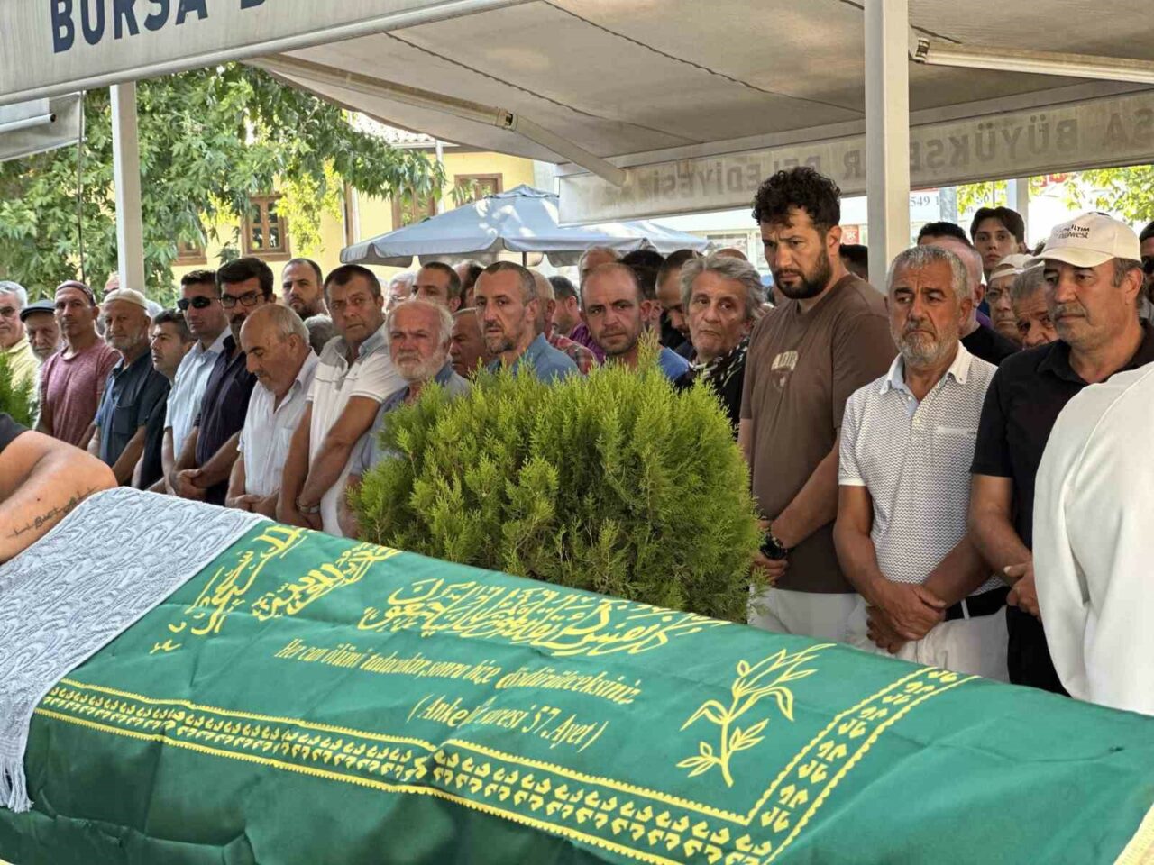 2 ÇOCUK BABASI DAĞCI, GÖZYAŞLARI İÇİNDE TOPRAĞA VERİLDİ