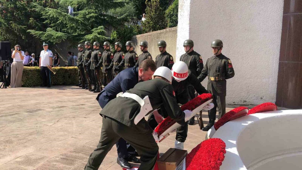 TÜRKİYE CUMHURİYETİNİN 3.CUMHURBAŞKANI CELAL BAYAR’IN VEFATININ 38.YILDÖNÜMÜ NEDENİYLE CELAL BAYAR’IN