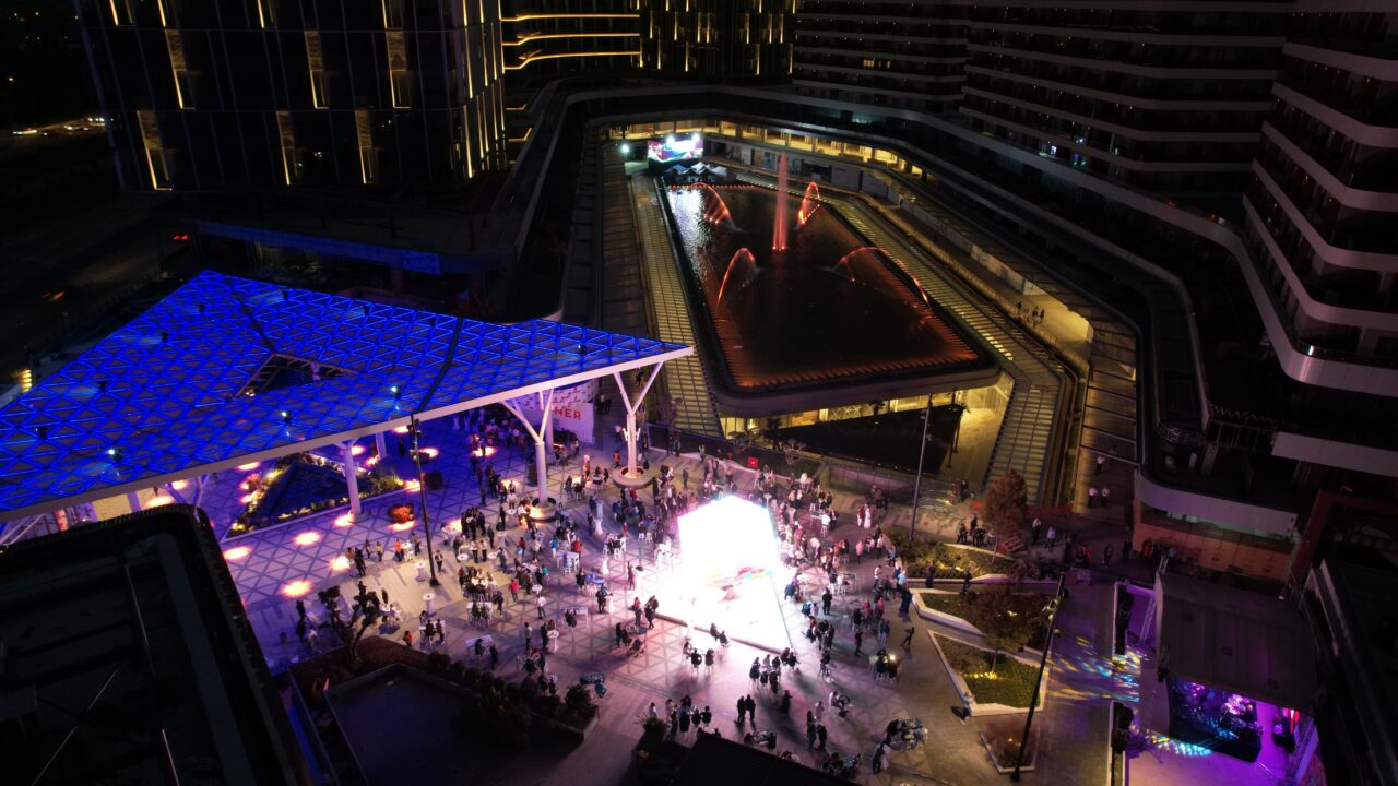 Modern alışveriş ve eğlence anlayışını bir araya getiren Bursa Downtown