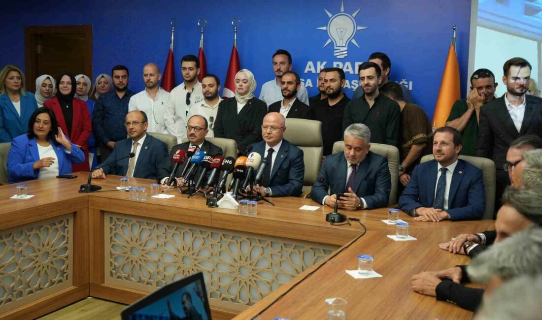 AK Parti Bursa İl Başkanı Gürkan: “İlk günkü aşkla kutluyoruz” AK PARTİ’NİN KURULUŞUNUN 23’ÜNCÜ YILI BURSA İL BİNASI’NDA YAPILAN AÇIKLAMAYLA