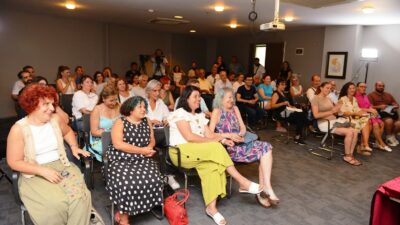 NİLÜFER BELEDİYESİ, YAZIEVİ BULUŞMALARI KAPSAMINDA MİSİ YAZIEVİ'NDE EDEBİYATSEVERLERLE BULUŞAN YAZAR