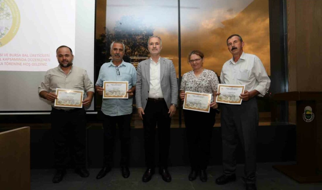 ’Ana Arı Yetiştiriciliği’ kursunu başarıyla bitiren kursiyerler sertifikalarını aldı İNEGÖL BELEDİYESİ’NİN BURSA VE İLÇELERİ BAL ÜRETİCİLERİ BİRLİĞİ VE ULUDAĞ