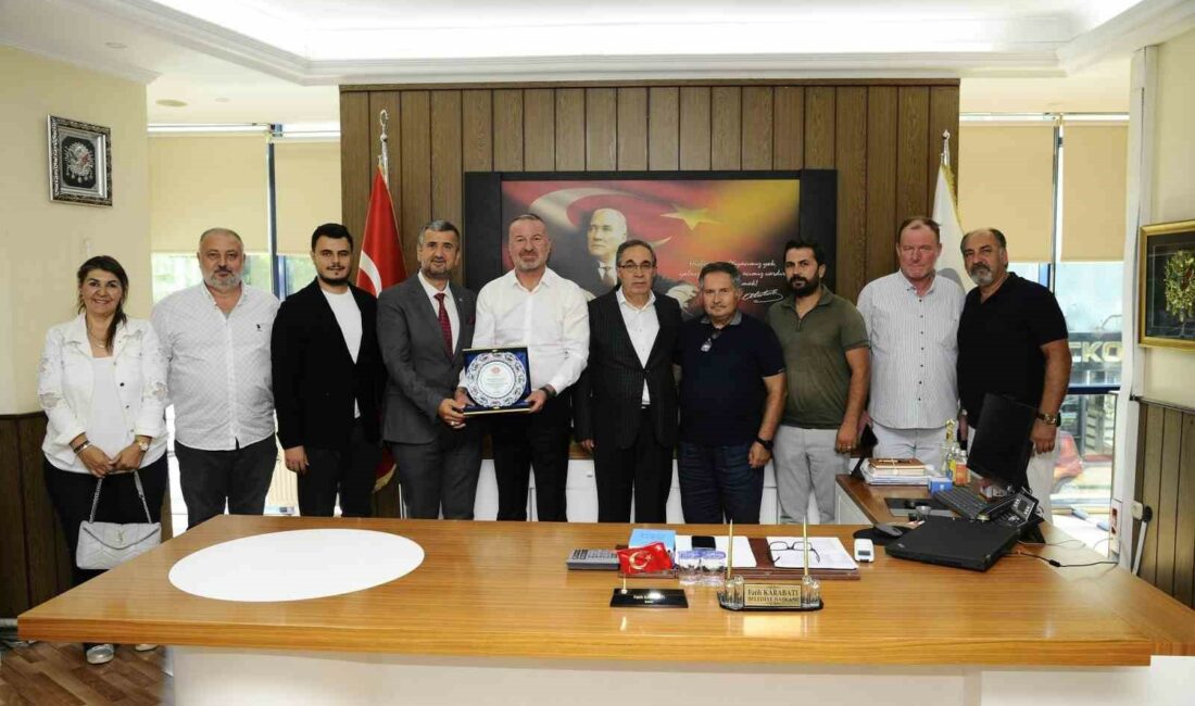 ANASİAD üyeleri, Karacabey’de yatırım yapmaya hazırlanıyor ANADOLU SANAYİCİ VE İŞ İNSANLARI DERNEĞİ (ANASİAD) BAŞKANI HAKAN BİRKAN,