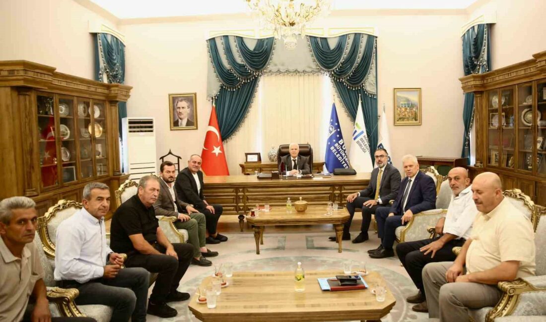 Bozbey, su sorunu çeken köylülerle bir araya geldi BURSA'DA ULUDAĞ'IN ETEKLERİNDE BULUNAN KESTEL İLÇESİNE BAĞLI GÖZEDE KÖYÜ SAKİNLERİ,