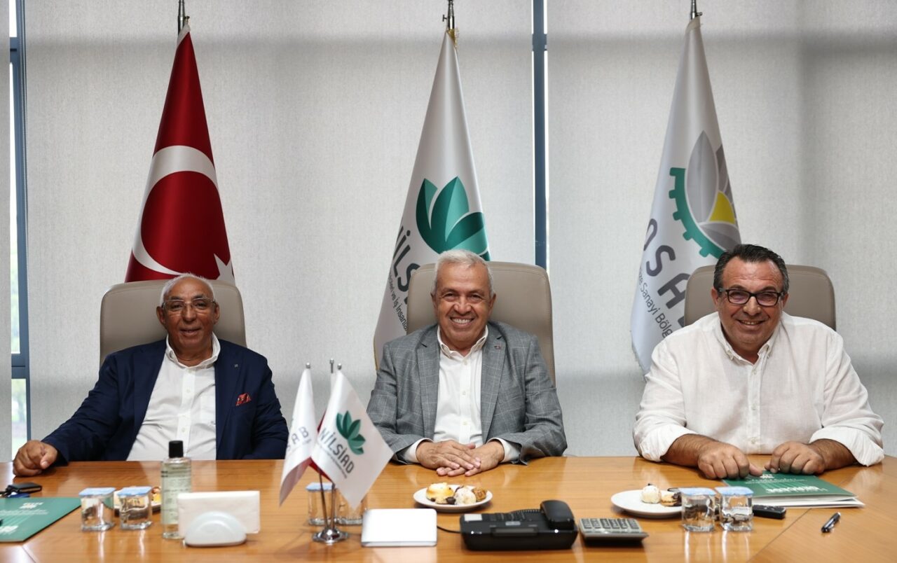 NOSAB YÖNETİMİNİ ZİYARET EDEN NİLÜFER BELEDİYE BAŞKANI ŞADİ ÖZDEMİR, ORTAK