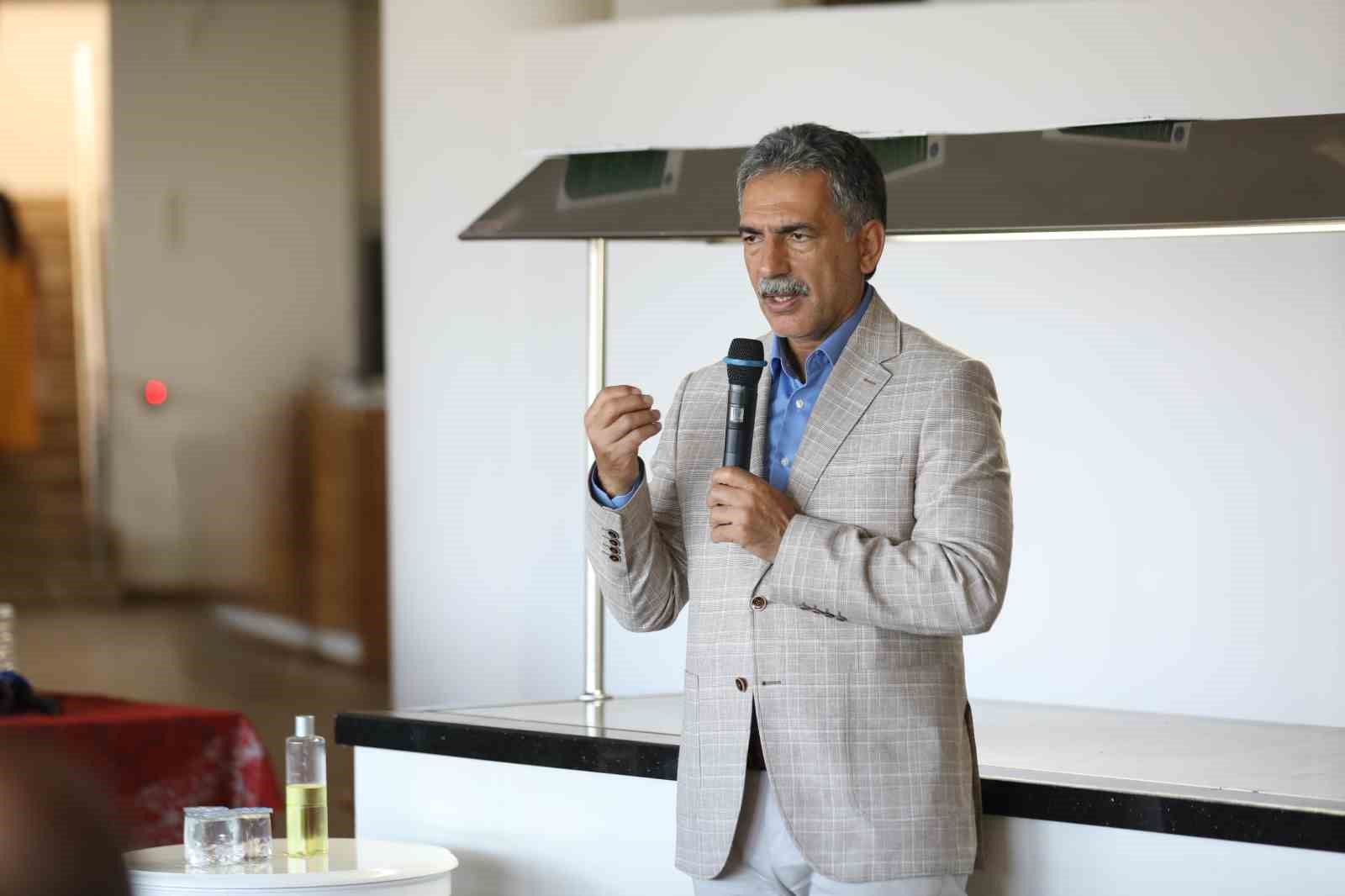 GEMLİK BELEDİYE BAŞKANI ŞÜKRÜ DEVİREN, BURSA BÜYÜKŞEHİR BELEDİYESİ’NE AİT ATATEPE