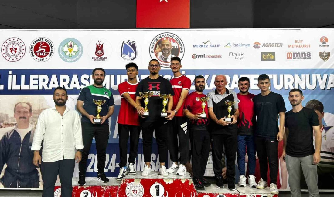 MANİSA'DA YAPILAN 3. MURAT EŞSİZ İLLER ARASI KARATE ŞAMPİYONASI'NDA BURSA