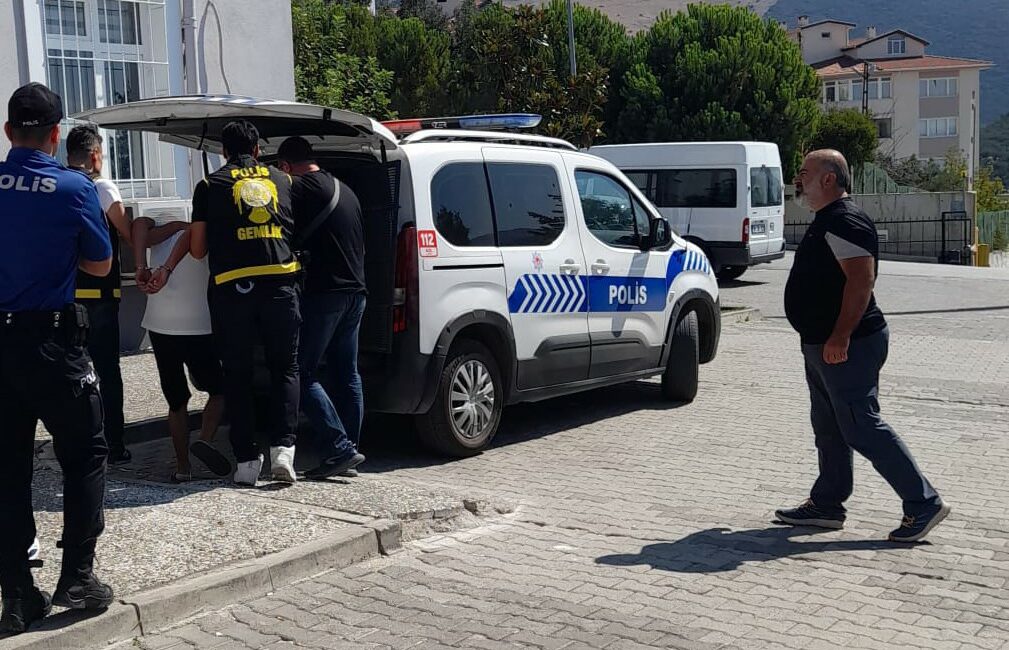 BURSA'NIN GEMLİK İLÇESİNDE 22 YIL HAPİS CEZASI İLE ARANAN BİR