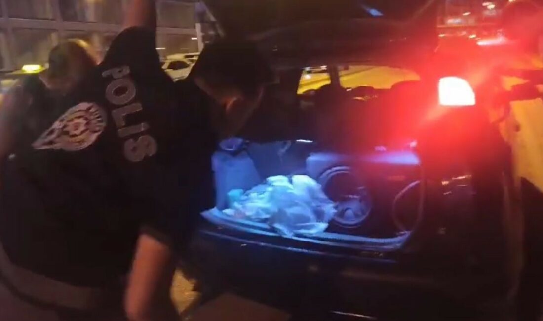 Bursa’da 30 farklı noktada şok uygulama: Şehir merkezinde kuş uçurtulmadı POLİSİN ŞEHRİN YAKLAŞIK 30 FARKLI NOKTASINDA YAPTIĞI ŞOK UYGULAMALARDA ŞÜPHELİ