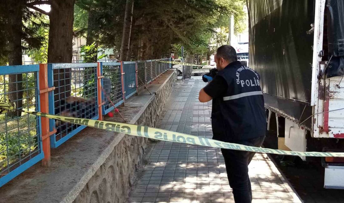 BURSA'NIN İNEGÖL İLÇESİNDE MEYDANA GELEN OLAYDA 25 YAŞINDAKİ GENÇ OKUL