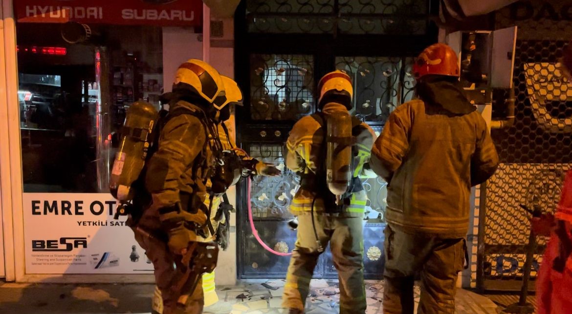 BURSA’DA İŞ MERKEZİNDE YANGIN PANİĞİ