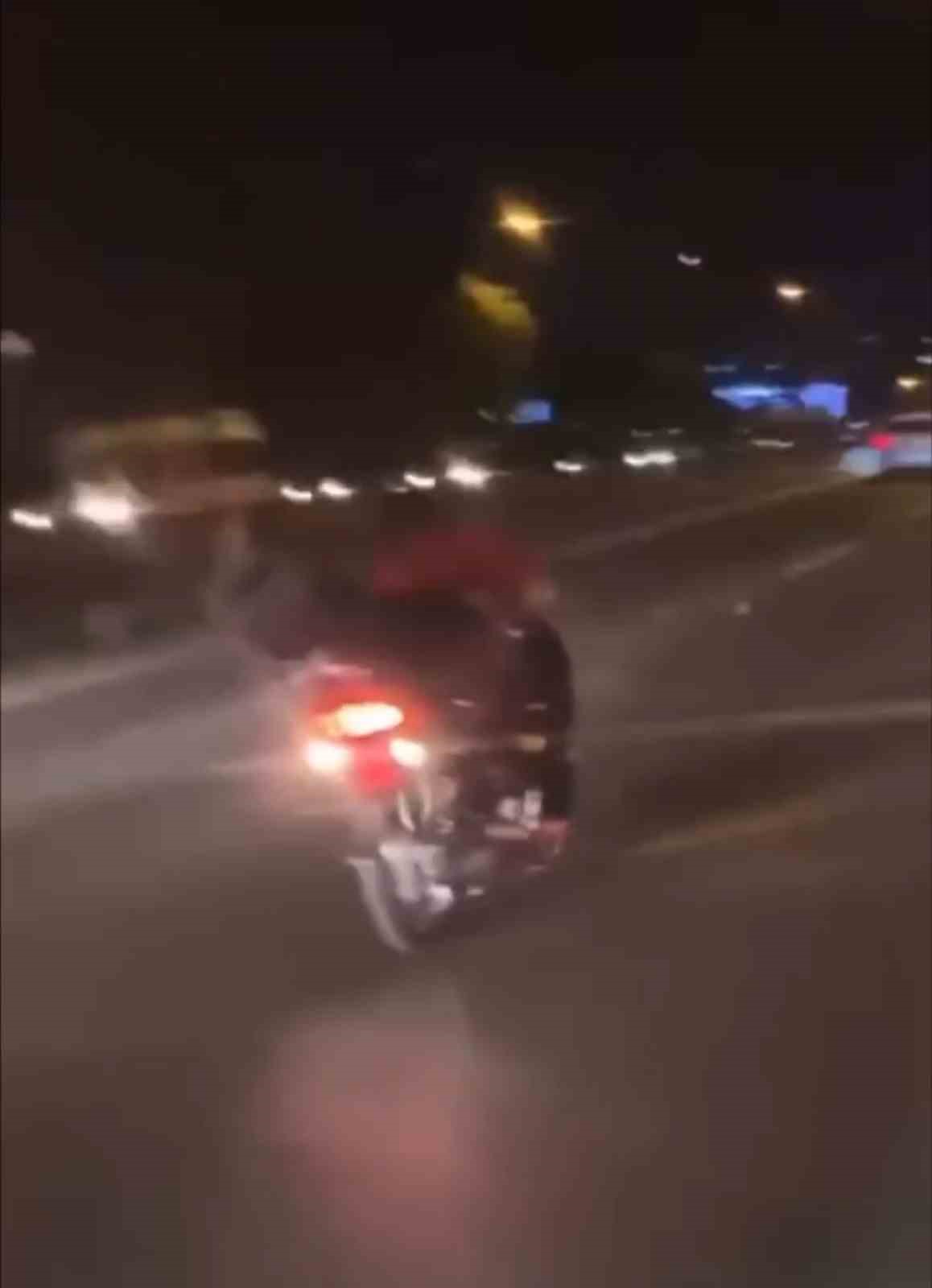 BURSA'DA MOTOSİKLET SÜRÜCÜSÜ CANINI BÖYLE HİÇE SAYDI