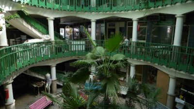 BURSA’DA OSMANGAZİ İLÇESİ TAHTAKALE MAHALLESİ’NDE YER ALAN AHŞAP HAN, MİMARİSİYLE