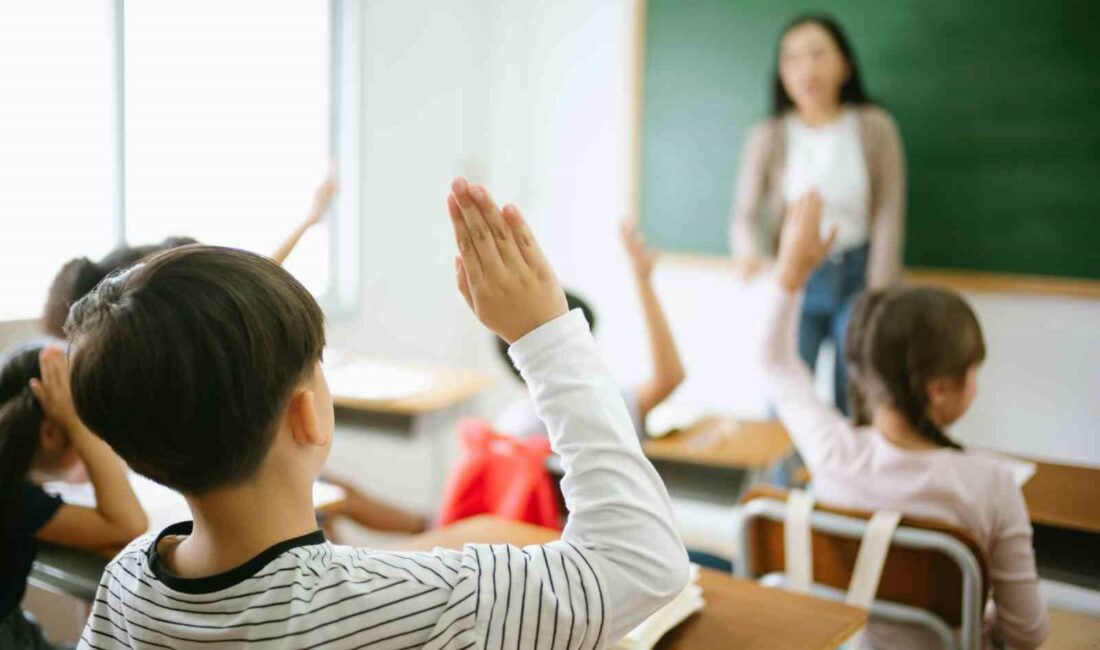 Büyükşehir’den öğrencilere eğitim ve kırtasiye desteği BURSA BÜYÜKŞEHİR BELEDİYESİ’NİN ÖĞRENCİLERİN EĞİTİM VE ÖĞRETİM HAYATINA KATKIDA BULUNMAK