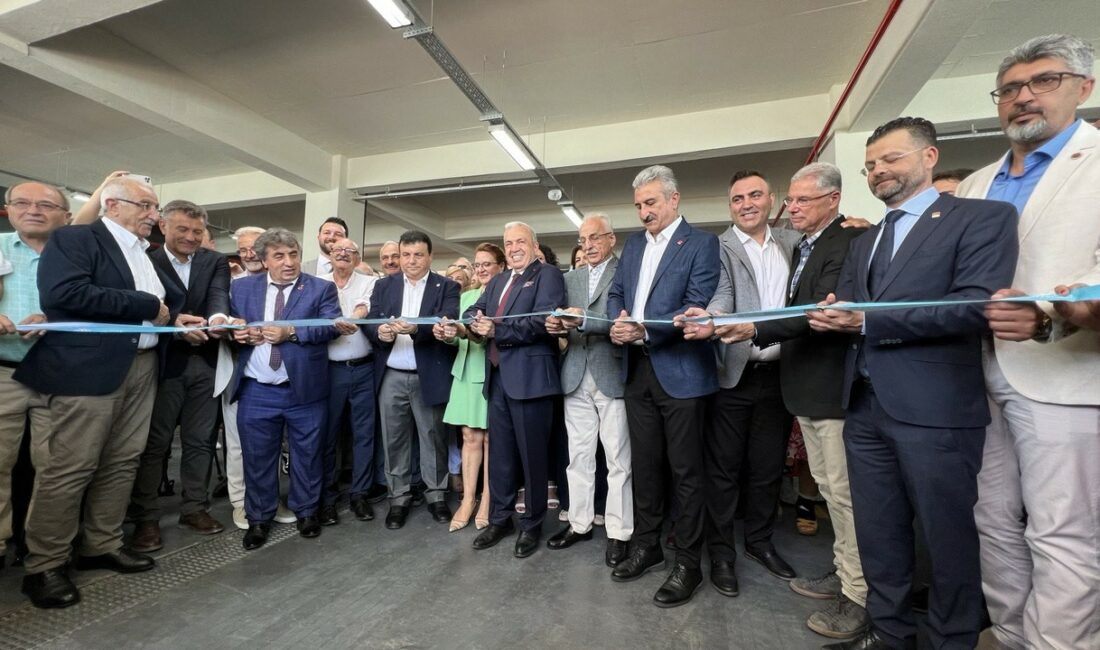 Çamlıca Kapalı Pazar Alanı hizmete girdi NİLÜFER’DE DAHA ÖNCEDEN AÇIK OLARAK KULLANILAN ÇAMLICA PAZAR ALANININ ÜZERİ