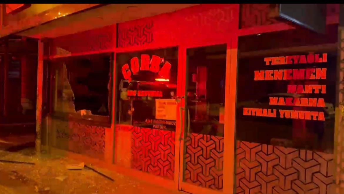 BURSA'DA BİR ŞÜPHELİ GECE SAATLERİNDE HAFİF TİCARİ ARAÇLA GELİP 4