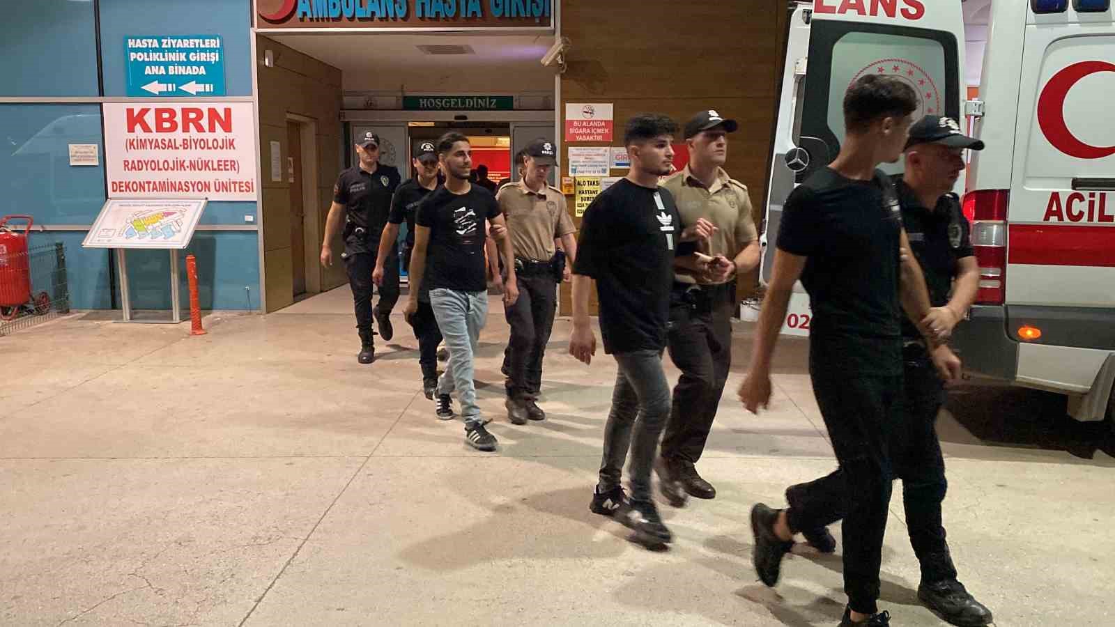 BURSA'NIN İNEGÖL İLÇESİNDE BİR EVDE GÜRÜLTÜ İHBARINA GİDEN POLİS EKİPLERİ,