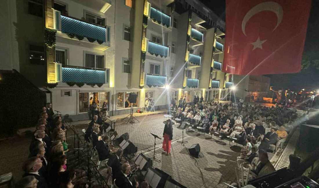 İnegöl Belediyesi Türk Müziği Korosu Oylat’ta konser verdi İNEGÖL BELEDİYESİ TÜRK MÜZİĞİ KOROSU, OYLAT KAPLICALARINDA AÇIK ALANDA DÜZENLEDİĞİ