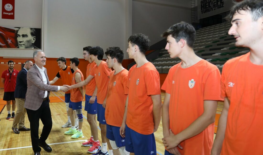 İNEGÖL BELEDİYESPOR ERKEK VOLEYBOL TAKIMI YENİ SEZON HAZIRLIKLARINA BAŞLADI. BU