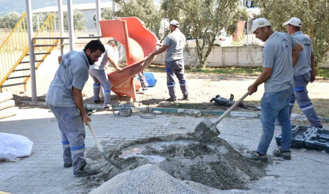 İznik’te çalışmalar sürüyor İZNİK BELEDİYESİ MERKEZDEN EN ÜCRA KÖŞEDEKİ MAHALLELERE KADAR HİZMETLERİNE AKSATMADAN
