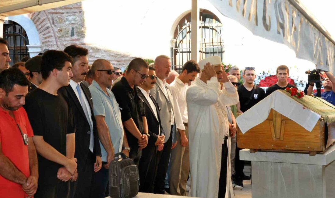 Kalp krizi geçiren Karacabey Belediye Başkan Yardımcısı son yolculuğuna uğurlandı KARACABEY BELEDİYE BAŞKAN YARDIMCISI OLARAK GÖREV YAPAN TURHAN UZUN, KATILDIĞI