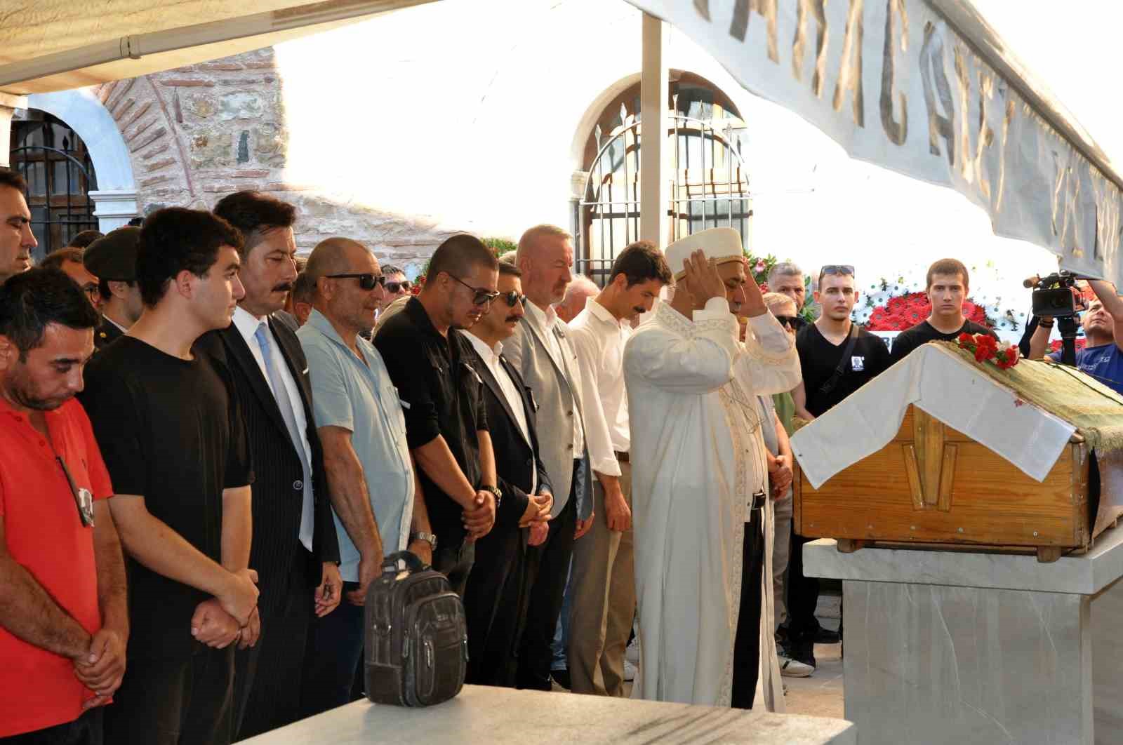 KARACABEY BELEDİYE BAŞKAN YARDIMCISI OLARAK GÖREV YAPAN TURHAN UZUN, KATILDIĞI