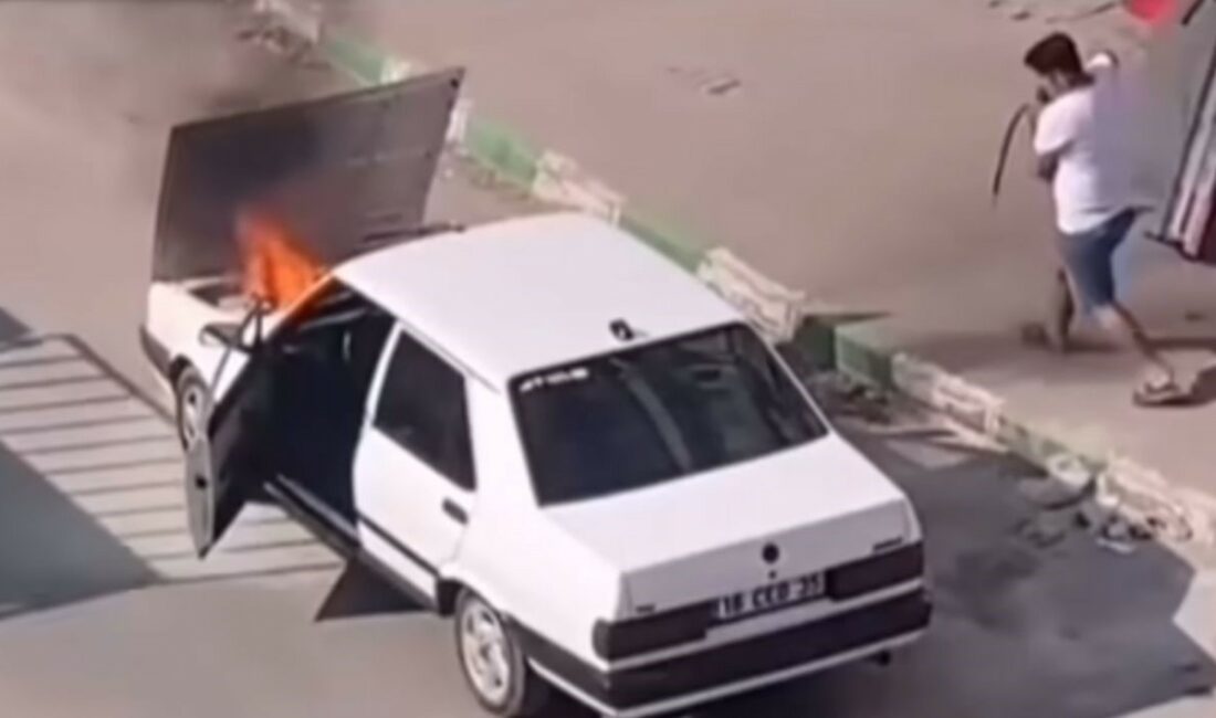 BURSA'DA TOFAŞ MARKA OTOMOBİL SEYİR HALİNDEYKEN ALEV ALDI.