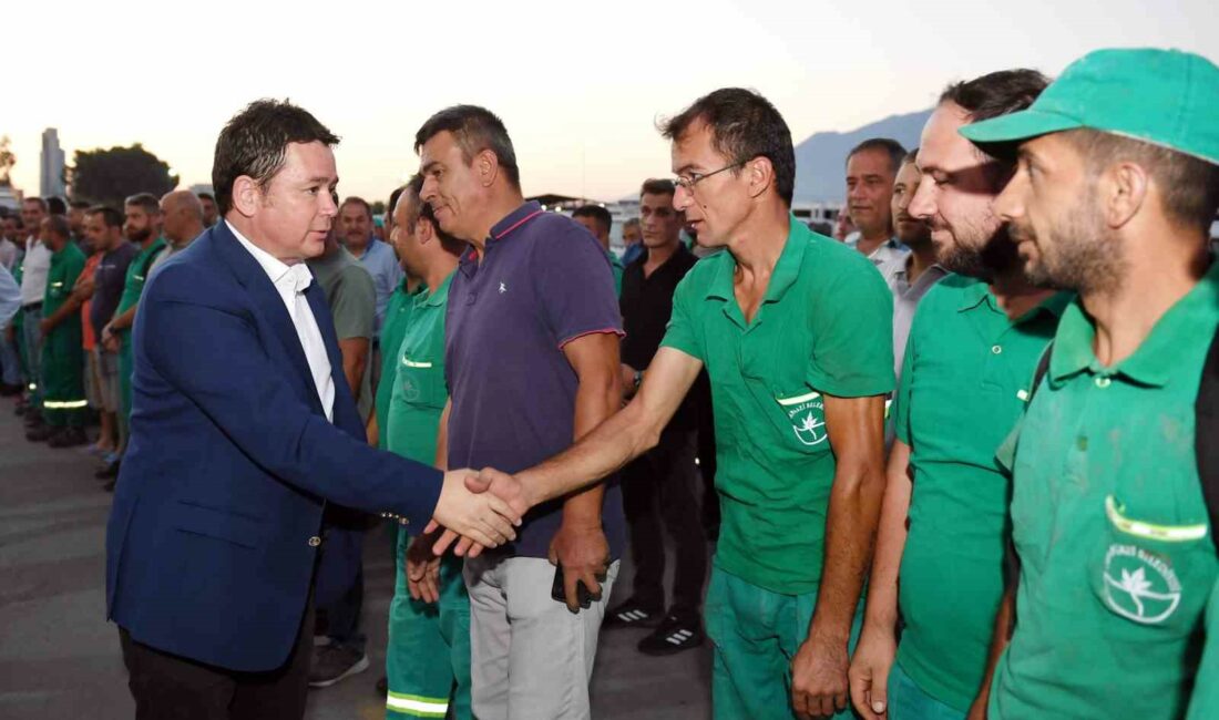 OSMANGAZİ BELEDİYE BAŞKANI ERKAN AYDIN, GÜNE TEMİZLİK İŞÇİLERİYLE KAHVALTI YAPARAK