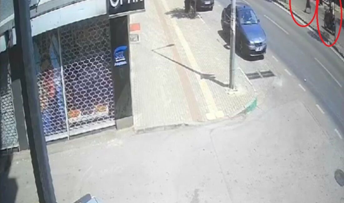 Motosiklet sürücüsünün çarptığı yaşlı kadın hayatını kaybetti BURSA’NIN YILDIRIM İLÇESİNDE YETERSİZ EHLİYETİ OLAN MOTOSİKLET SÜRÜCÜSÜNÜN ÇARPTIĞI YAŞLI