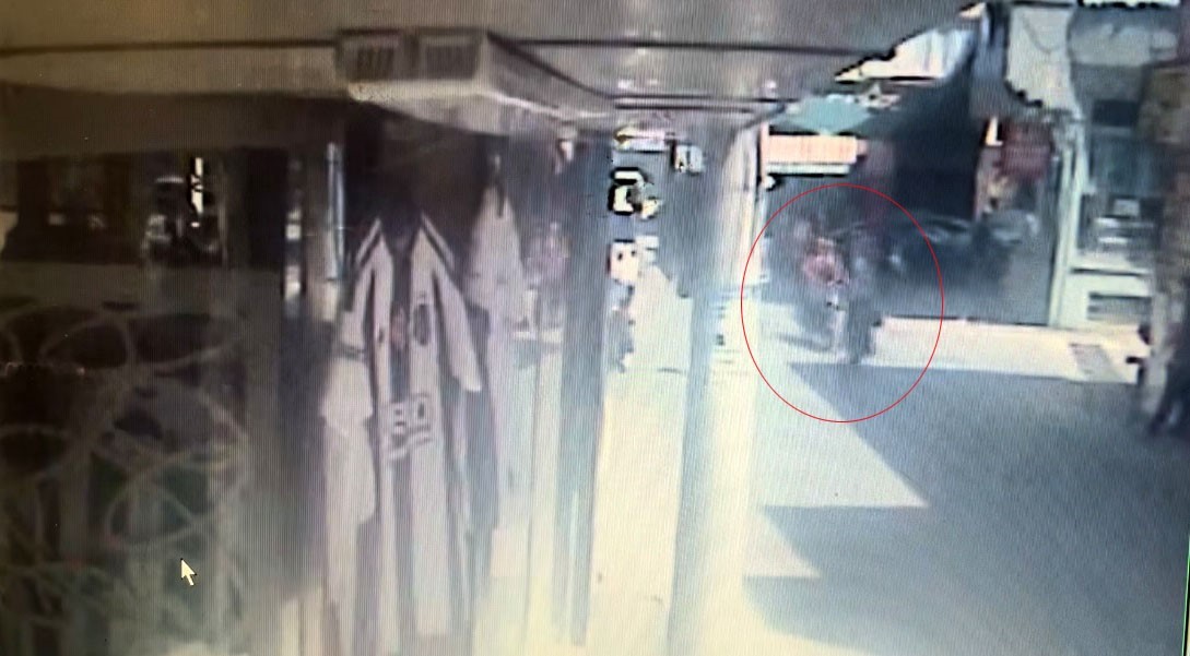 KAZA ANI SANİYE SANİYE GÜVENLİK KAMERASINA YANSIDI.