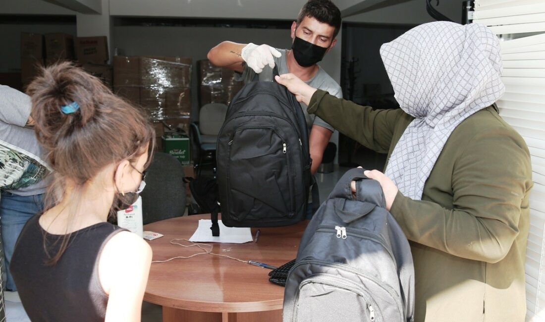 Nilüfer Belediyesi’nden öğrencilere kırtasiye desteği NİLÜFER BELEDİYESİ, İLK VE ORTAÖĞRETİMDE ÖĞRENİM GÖREN ÇOCUKLARA KIRTASİYE MALZEMESİ