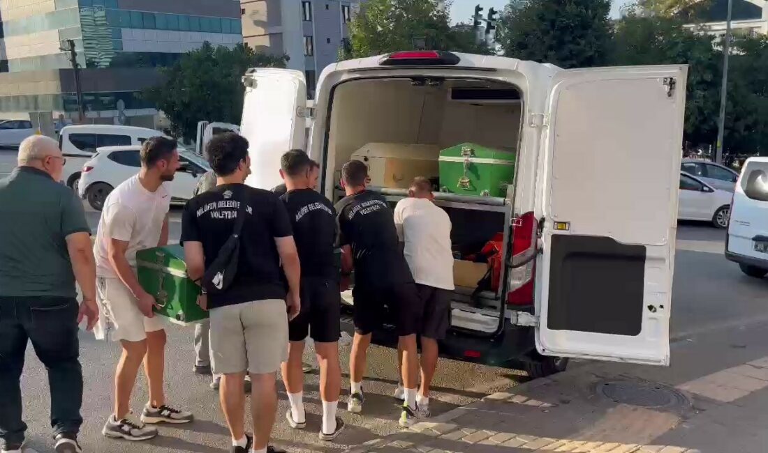 NİLÜFER BELEDİYESPOR'UN PORTO RİKO'LU SMAÇÖRÜ PİLAR MARİE VİCTORİA LOPEZ EVİNDE