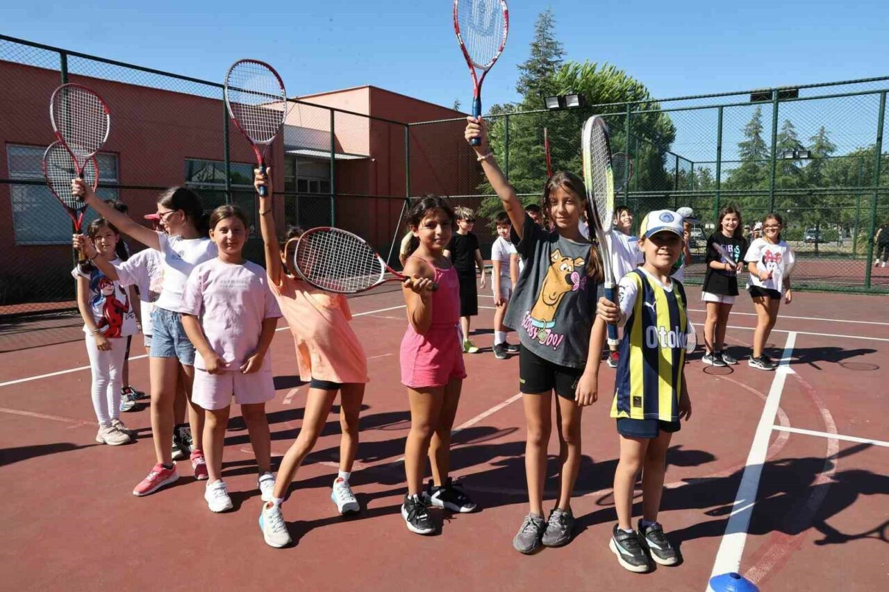 NİLÜFER BELEDİYESİ VE NİLÜFER BELEDİYESPOR KULÜBÜ İŞ BİRLİĞİYLE DÜZENLENEN YAZ