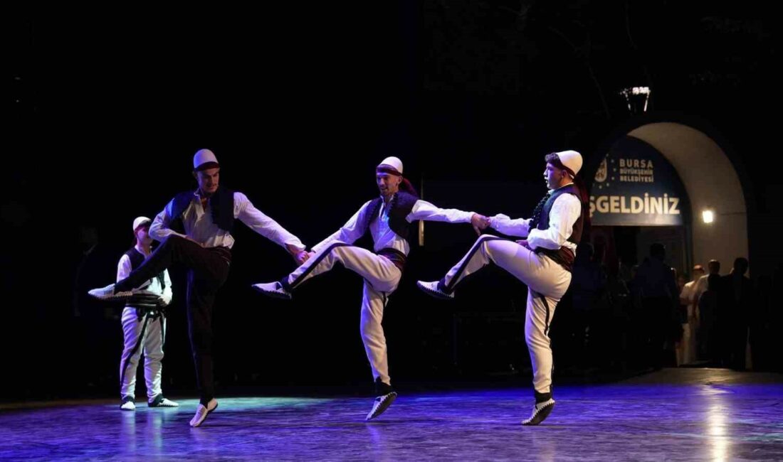 Osmangazi’de 18’inci kez Balkan rüzgarları esti OSMANGAZİ BELEDİYESİ’NİN DESTEKLERİYLE BU YIL 18’İNCİSİ DÜZENLENEN ULUSLARARASI BALKAN FESTİVALİ,