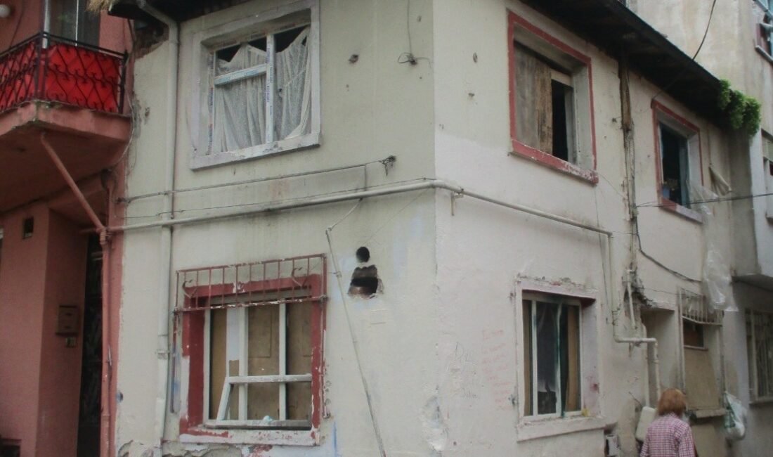 OSMANGAZİ BELEDİYESİ, İNTİZAM MAHALLESİ’NDE VATANDAŞLARIN CAN GÜVENLİĞİNİ TEHDİT ETMESİNİN YANI