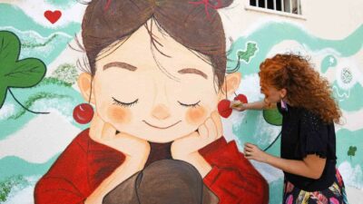 OSMANGAZİ BELEDİYESİ, BOŞ DUVARLARI DEV RESİMLER İLE SÜSLEYEREK HEM İLÇEYE