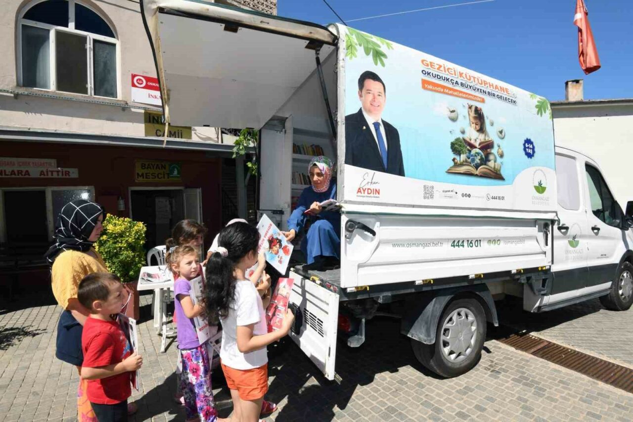 OSMANGAZİ BELEDİYESİ’NİN KÜTÜPHANEYE ULAŞMAKTA ZORLUK YAŞAYAN MERKEZE UZAK MAHALLERDEKİ ÇOCUKLARI